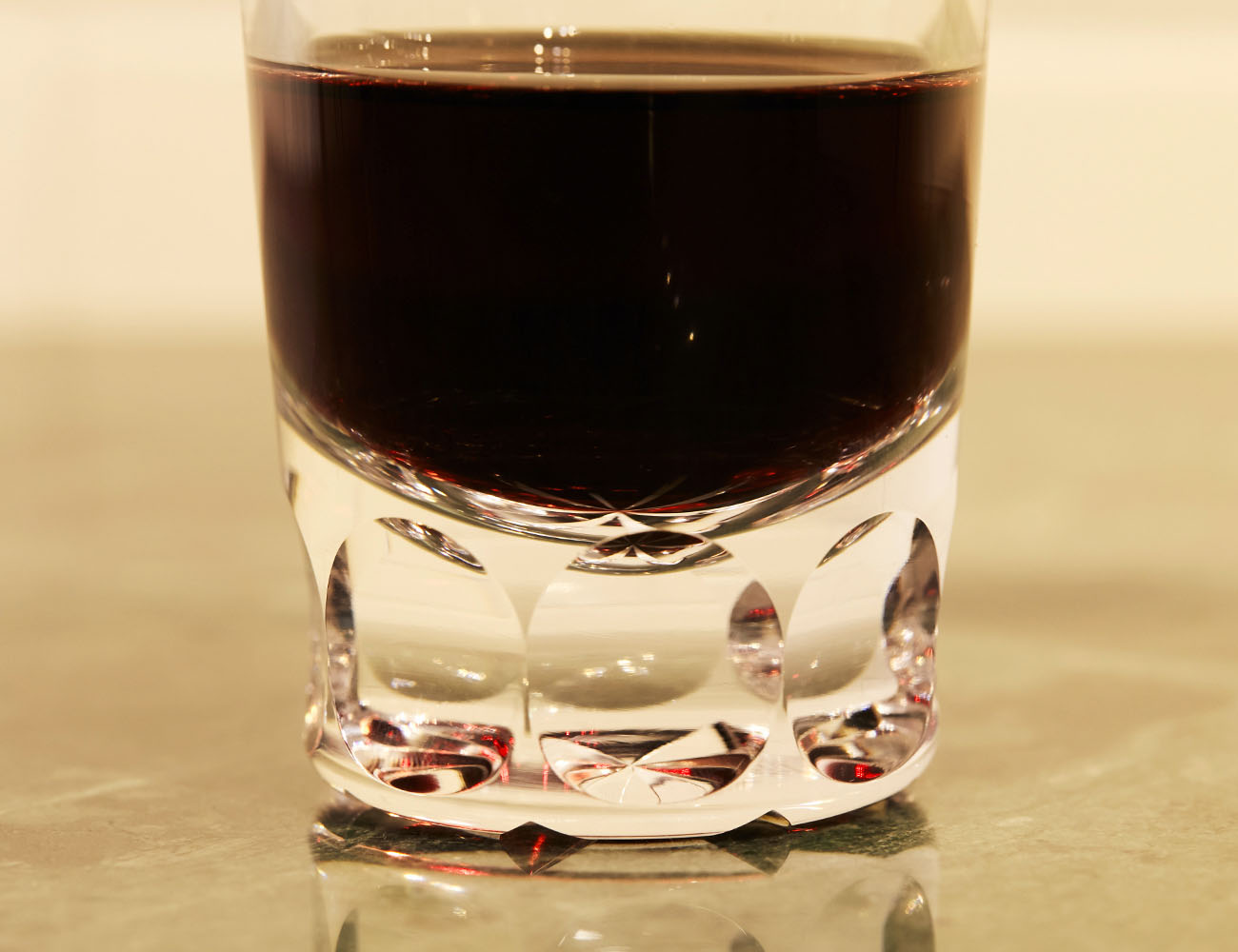 Kiriko Wine Glass